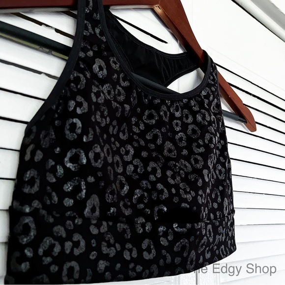 Victoria’s Secret | Embossed Leopard Print Sports Bra - Picture 2 of 7